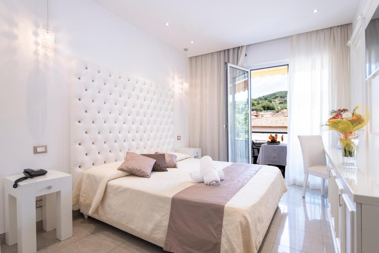 Platani Hotel Bolsena Extérieur photo